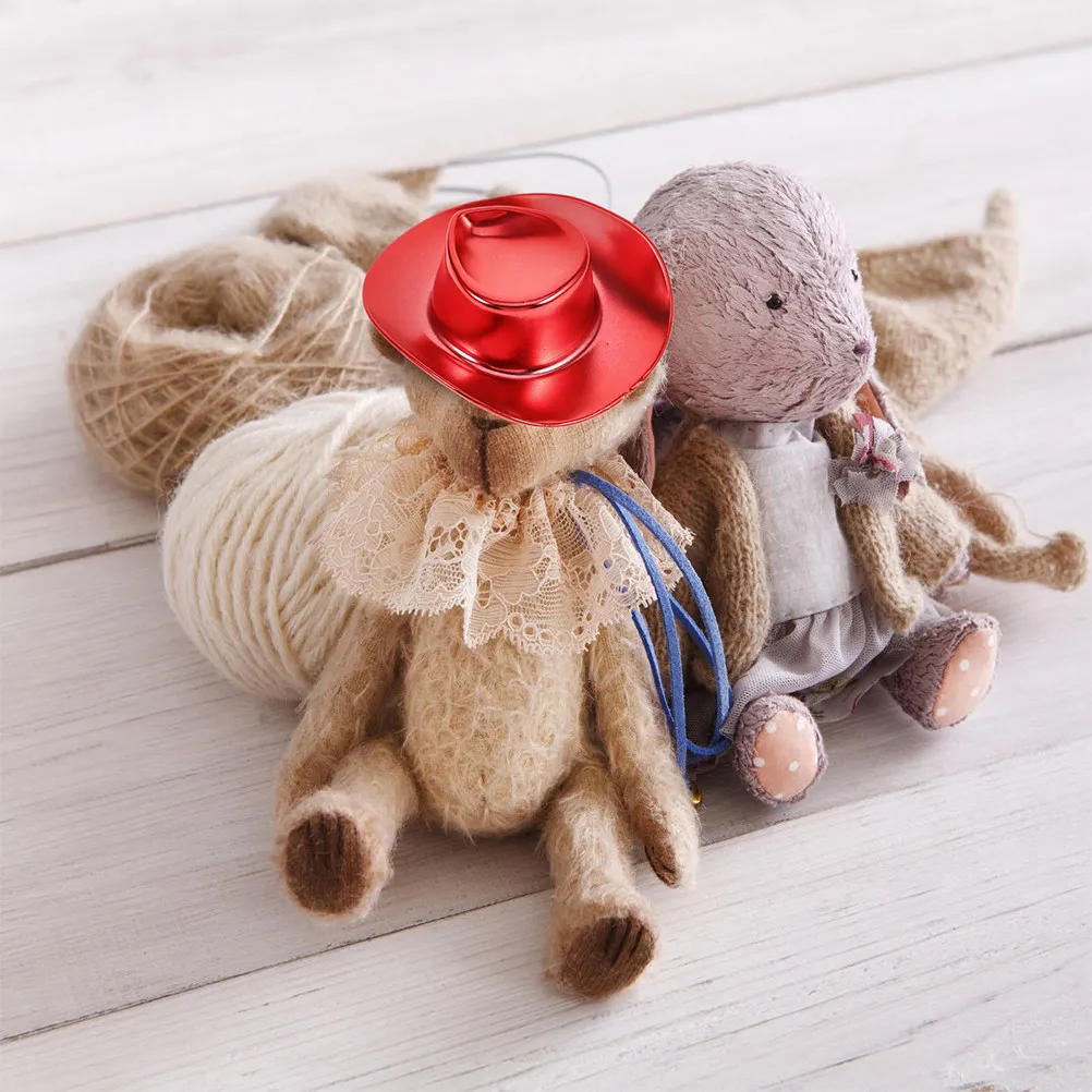 12 Mini Sombreros Vaqueros con Purpurina Rojos de Plástico, Mini Sombreros del Oeste para Fiestas, Manualidades, Llaveros, Decoraciones para Cupcakes, Sombrero Rojo para Fiestas