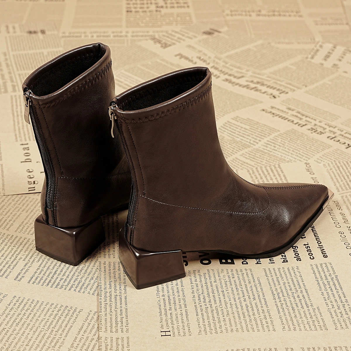 Brand Pu Black Ankle Boots 2026 Autumn French Retro Pointed Toe High Heel Chelsea Boots Metal Decoration Designer Short Booties