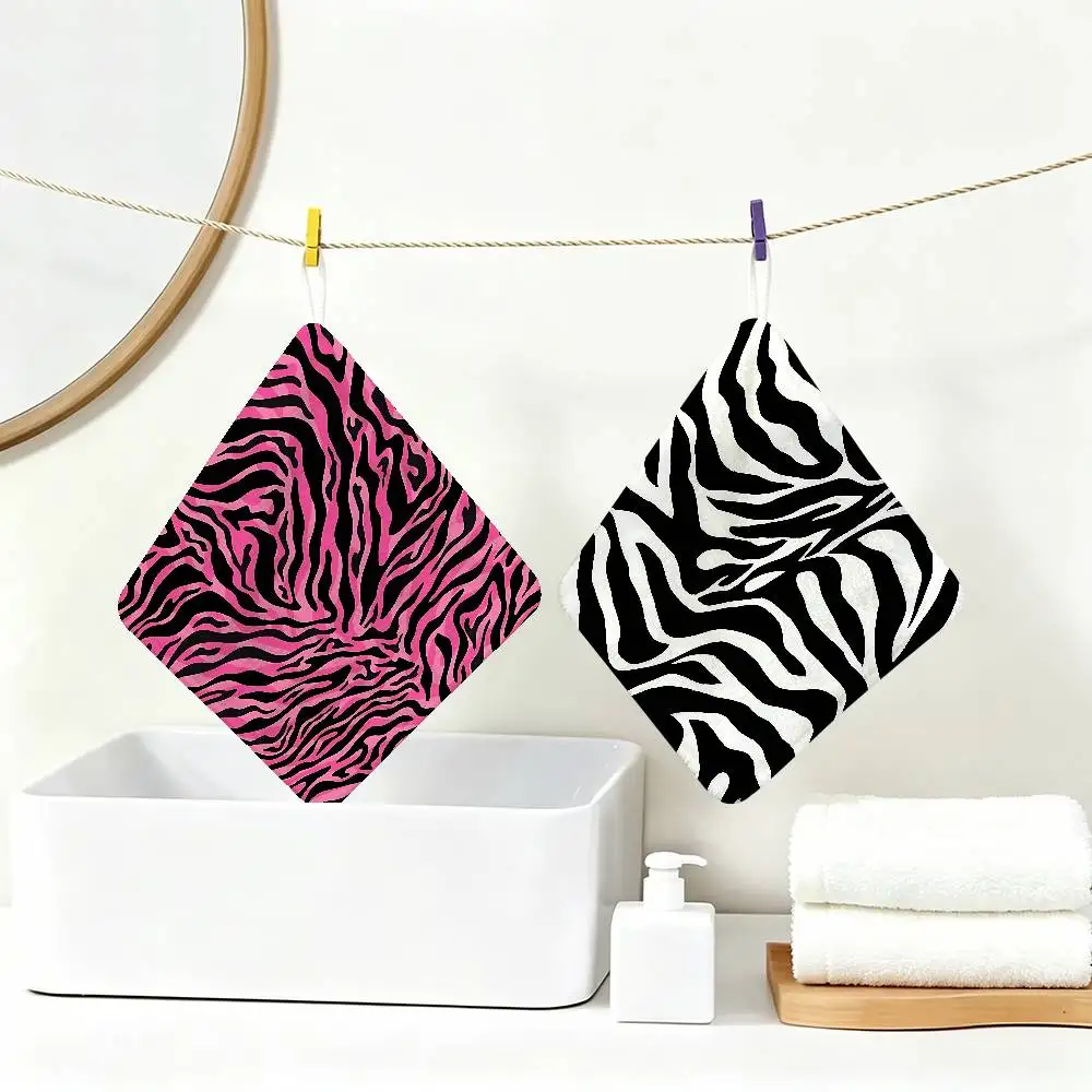 Black White Print Zebra Thickened Polyester Cotton Hanging Towel, High Absorbent Hand Wiping Towel for Indoor Use