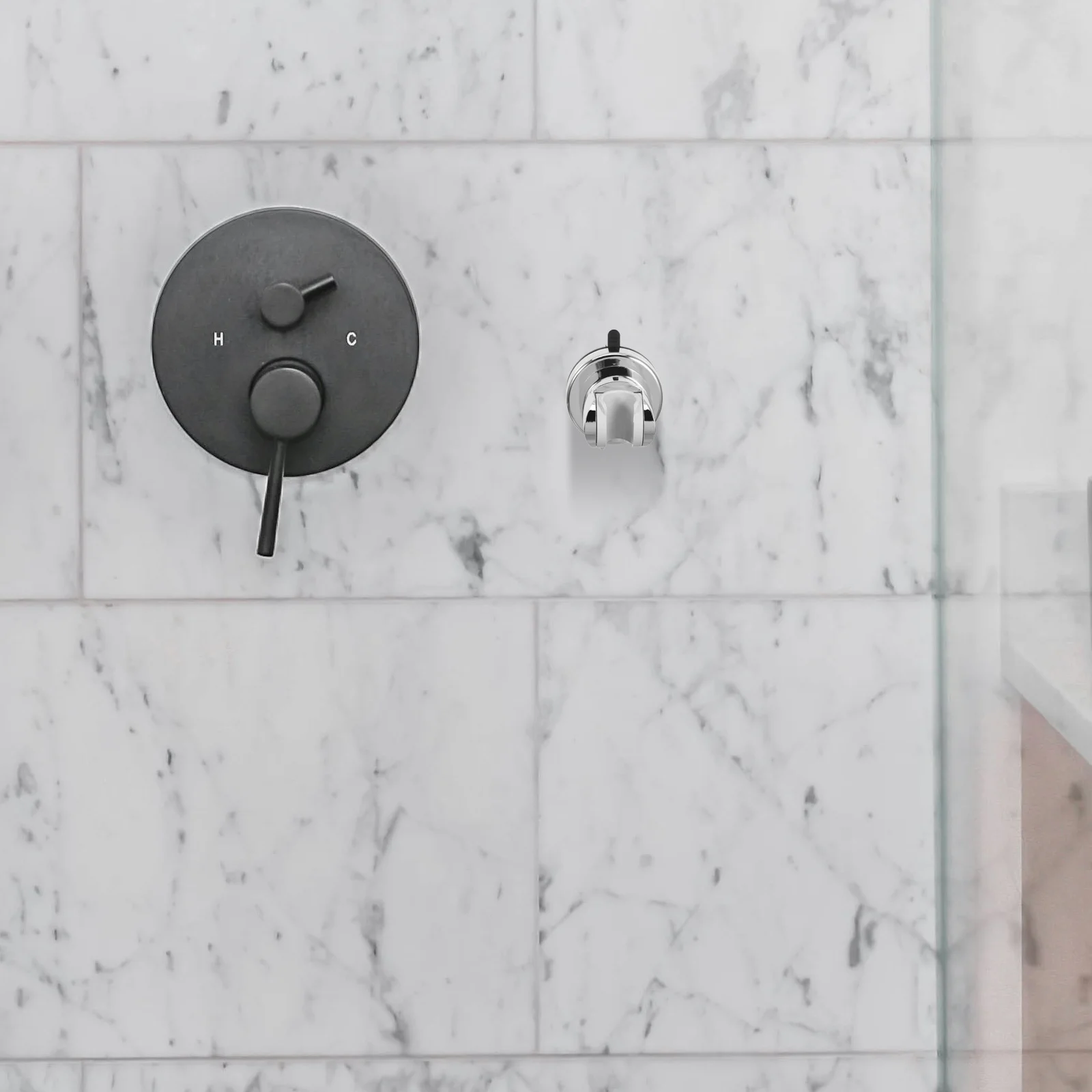 

Suction Cup Showerhead Holder Adjustable No Drill Mount For Handheld Shower Wand Smooth Tile Glass Punch-Free Silicone