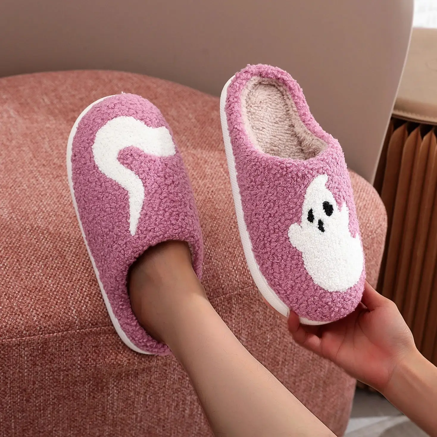 Halloween Ghost Pattern Home plaid stuffed Slippers Winter Warm Shoes Home Cotton Slippers Non-slip Thick Sole Holiday Gift Preferred