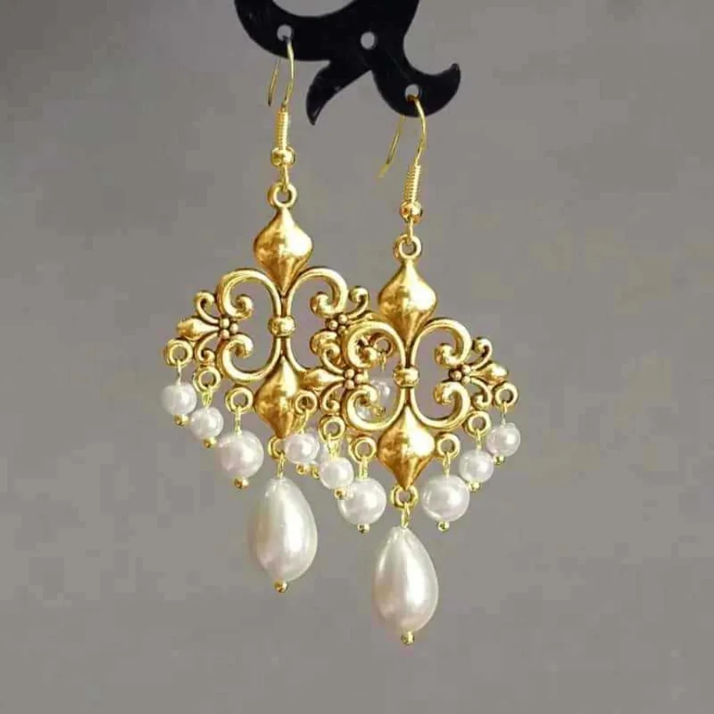 Fashion Charm Sliver Color Stainless Steel Geometry Hollow-out Pattern  Imitation Pearl Tassel Dangle Earrings for Women Jewelry