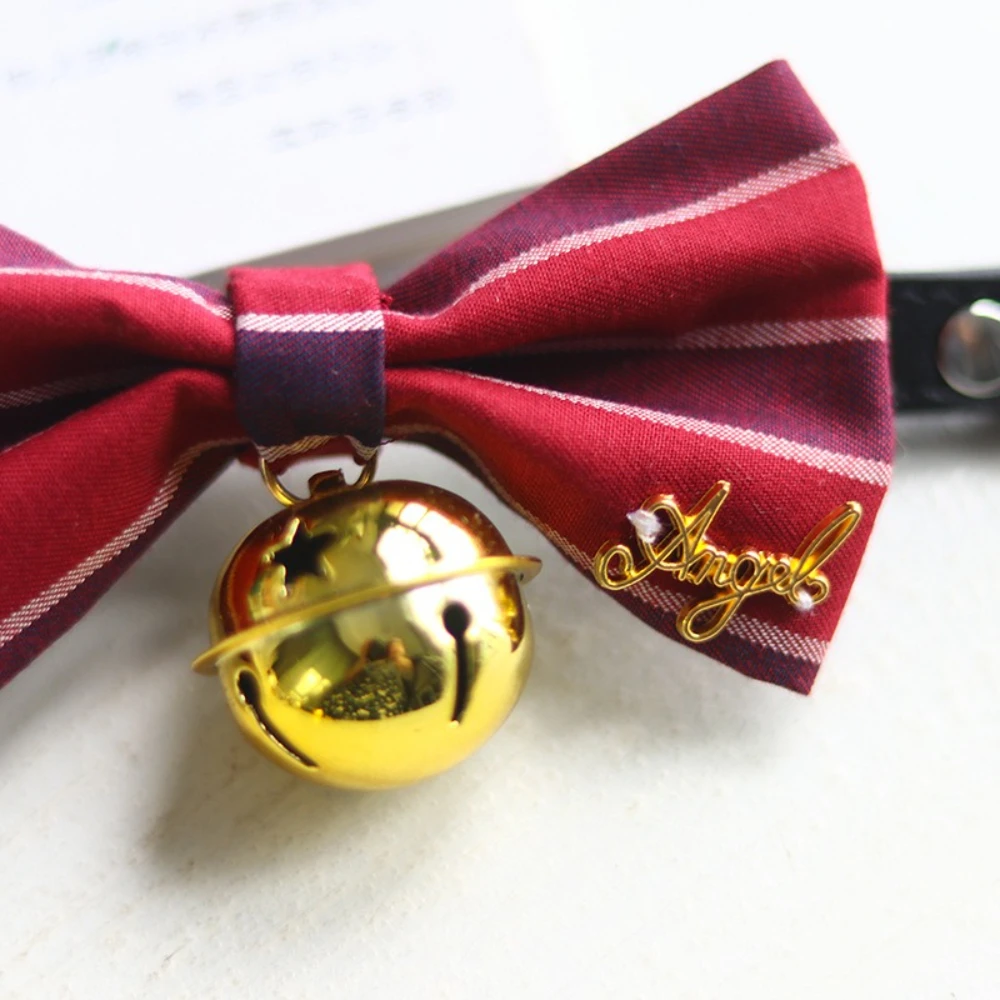 Collar con lazo de fresa y campana para gatos y perros pequeños - imagen 4