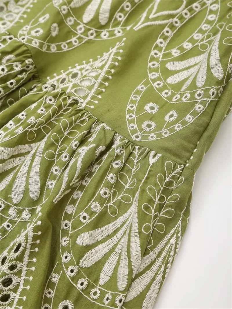 Vestido de mujer verano 2025 nuevo vestido Midi bordado con bloques de Color diseño de tirantes Sexy personalidad de la moda juvenil