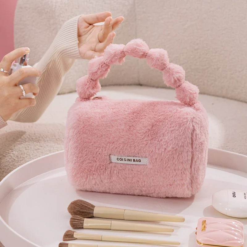 Tas kosmetik ผ้ากำมะหยี่แบบมีซิปใหม่สำหรับฤดูใบไม้ร่วงและฤดูหนาวกระเป๋าใส่เครื่องสำอางแบบพกพาสำหรับการเดินทางกลางแจ้งน่ารัก1ชิ้น