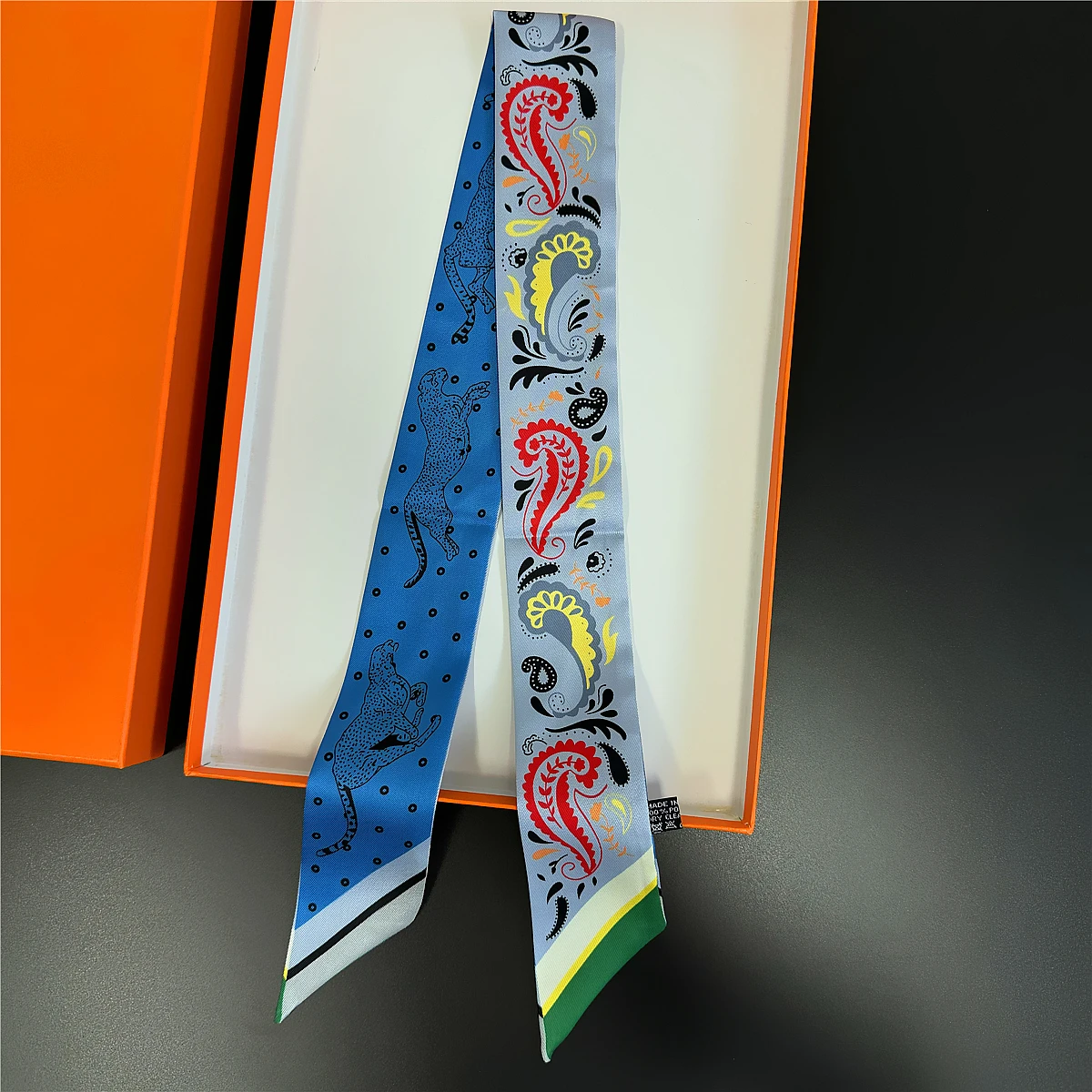Wunderschöner Sattel-Twill-Seidenschal für Damen, modischer Schal, luxuriöser dünner Taschenschal, Markendesign, Foulard, Halstuch, Haar-Stirnband