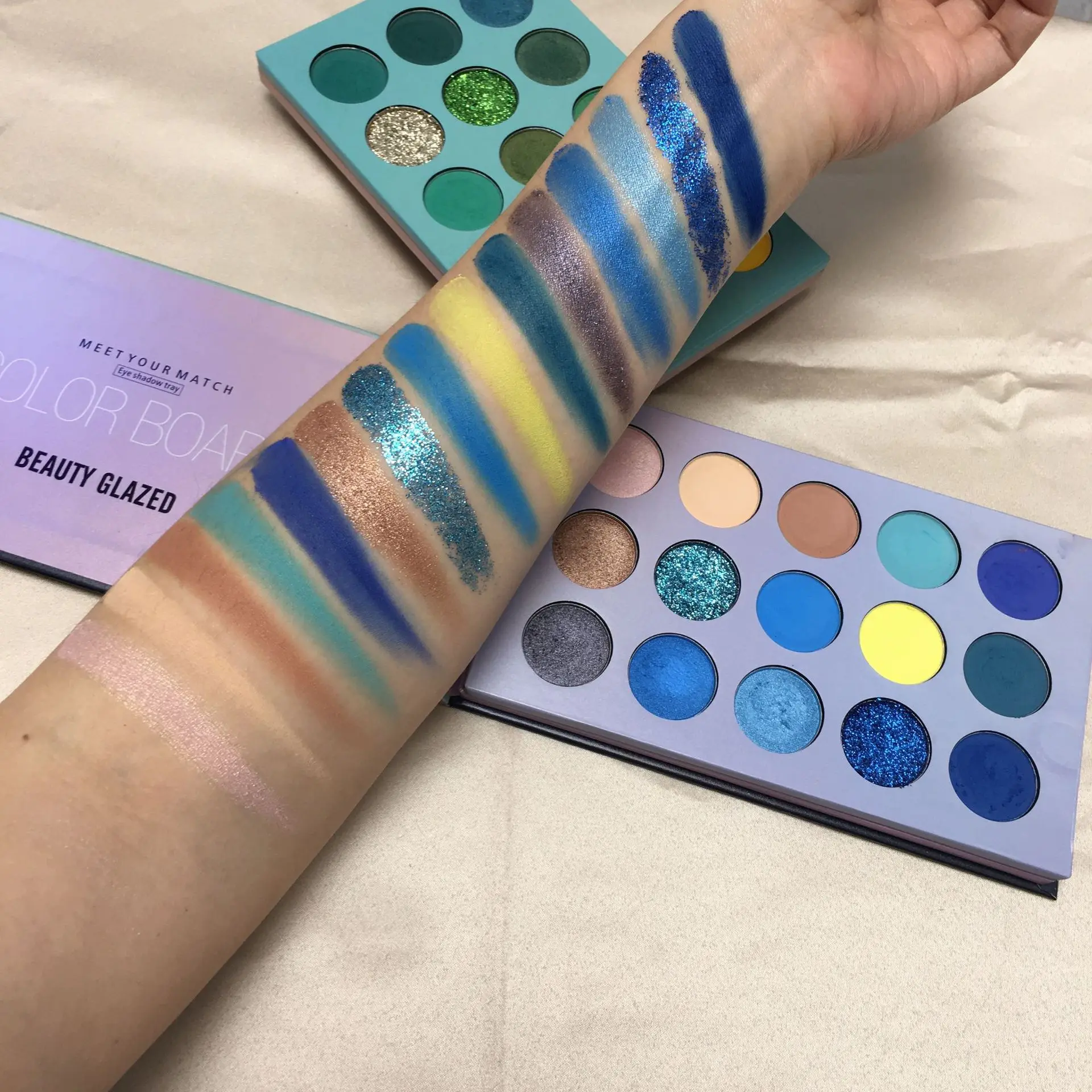 60Color Four-layer Three-dimensional Eyeshadow Palette Cosplay Eyeshadow Stage Pearlescent High Saturation Non-flying Powder Eye