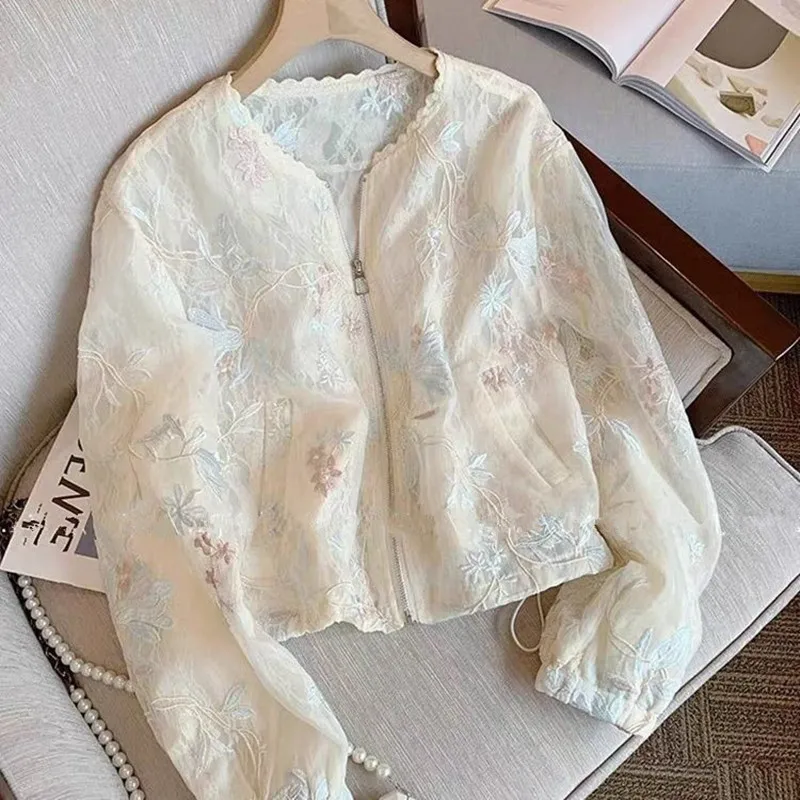 New Summer Lace Embroidery Thin Jacket 2026 Women Elegant Sun Protective Clothing High Street Baseball Uniform Short Jacket