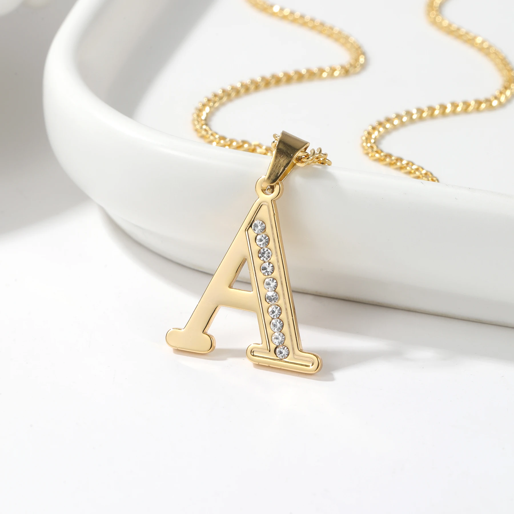 

Customized initial pendant necklace Daily hot sale 18K gold plated Versatile stacking artifact Shining all summer