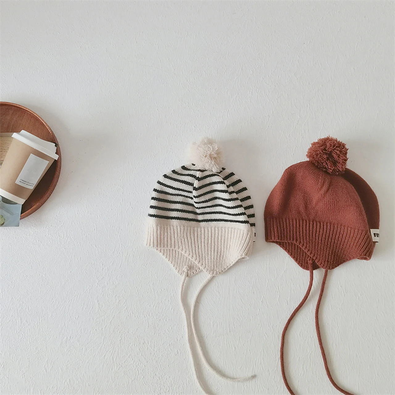 Mode Gestreiften Kinder Ohr Schutz Hut Einfarbig Woolen Stricken Hut 2-6Year Kinder Winter Warme Pullover Kappe Plüsch Ball mützen – Detail 2