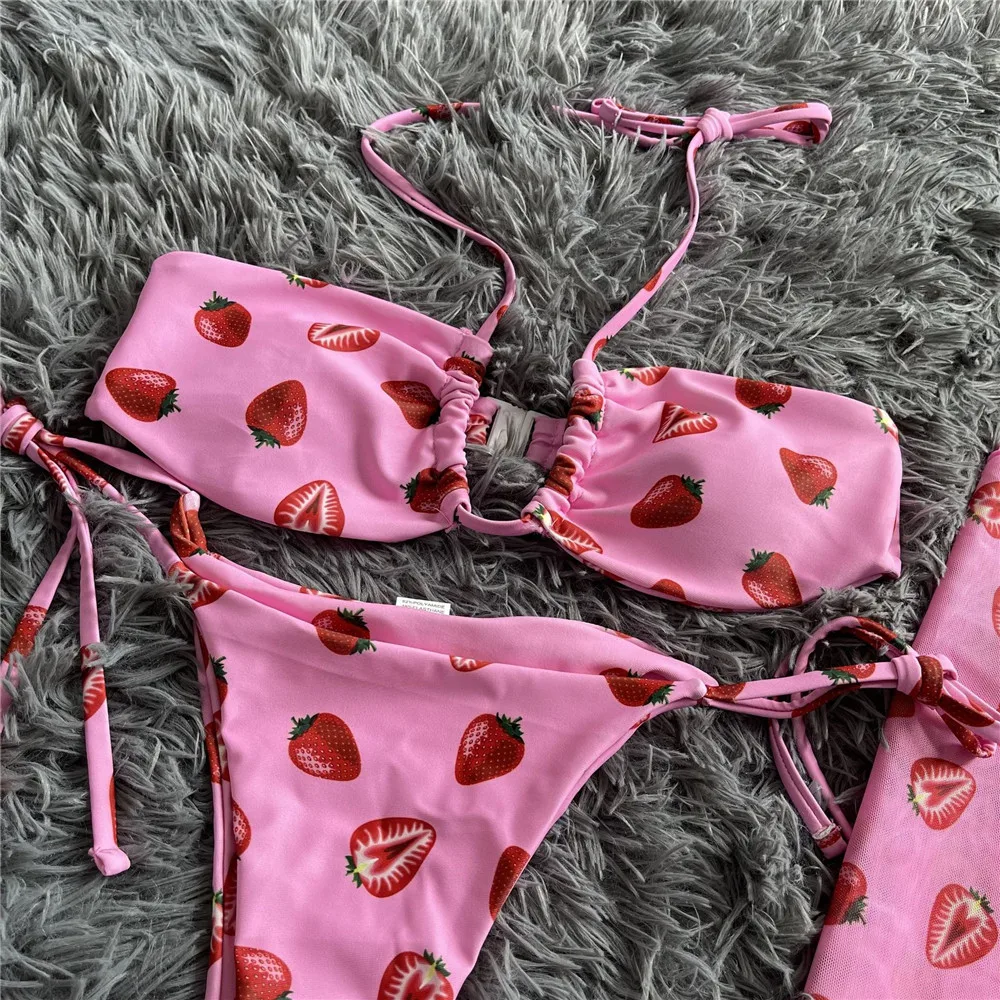 Różowy nadruk truskawkowy Stroje kąpielowe 3-częściowy zestaw bikini String Halter Micro Thong Seksowny strój kąpielowy Kobiety Kostiumy kąpielowe