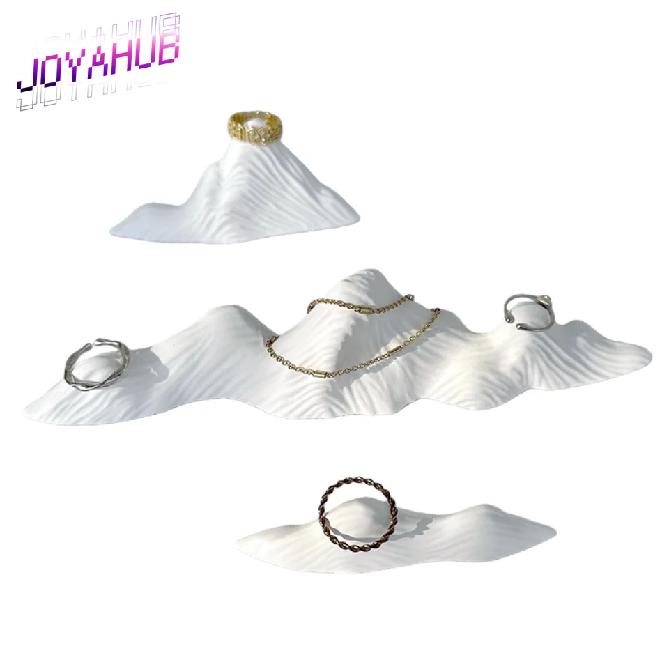 

Jewelry display rack high-end feel luxury display table gypsum ring bracelet commercial necklace rack jewelry photography props