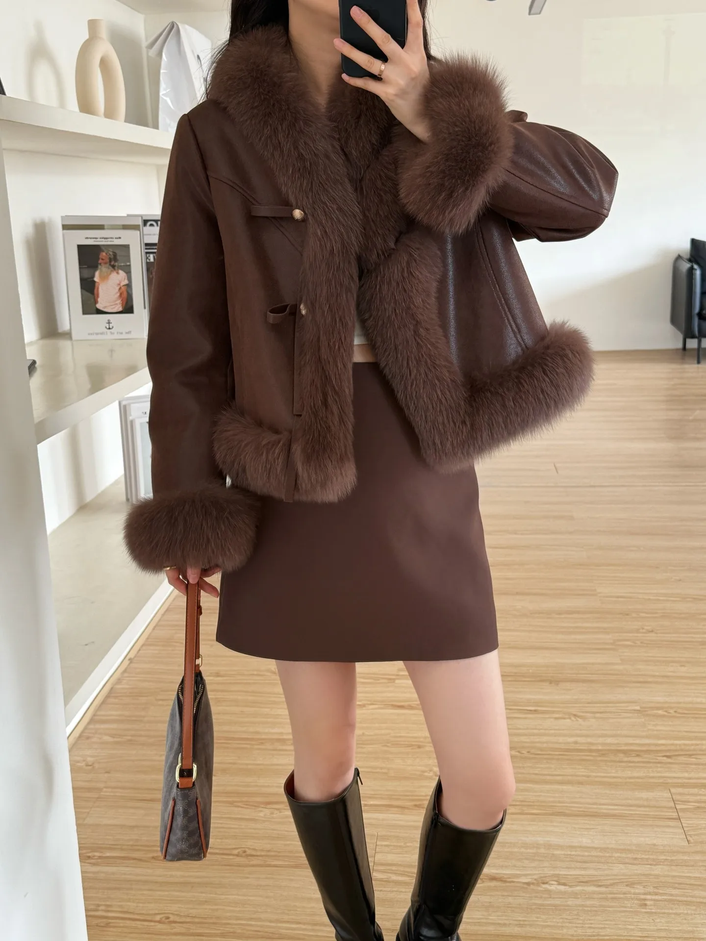 Alta qualidade genuíno 2025 inverno novo estilo curto casaco de pele de raposa para mulher, 90 jaqueta de penas de ganso branco para mulher