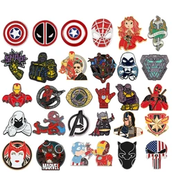 Broche de botón de la película vengadores, Iron Man, bruja escarlata, superhéroe, Capitán América, Pin de solapa de esmalte, insignia de Spiderman de tendencia