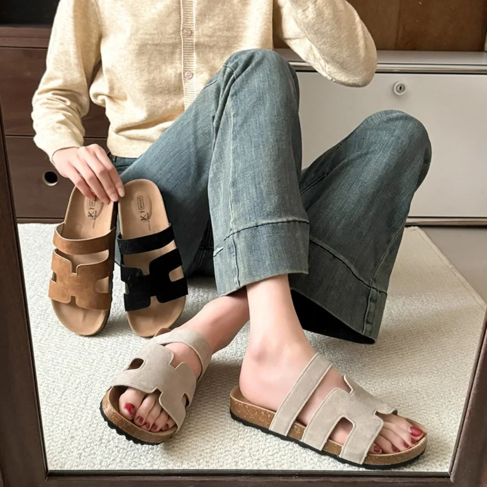 شرائح نسائية عصرية 2025 - شباشب خارجية بنعل سميك قابل للتعديل