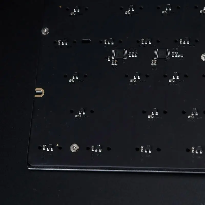 

H37B 61 Key Keyboard for Gaming Fast Speed Corded Connection Mechanical Keyboard