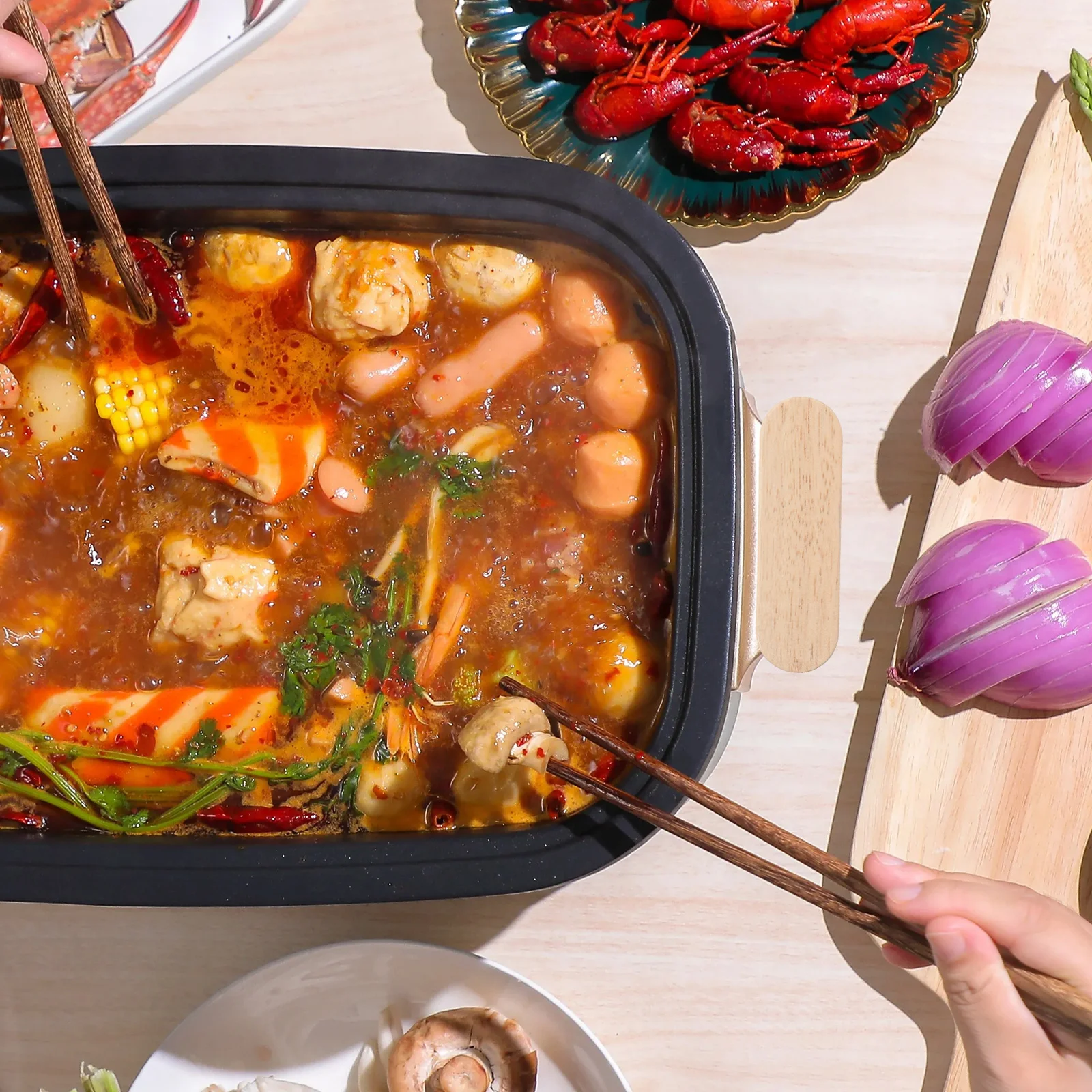 

1Pair Outdoor Camping Bbq Plate Wooden Handle Heat Insulation Pan Holder Skillet Handle Gripper Pot Holder Barbecue Cooking Gear