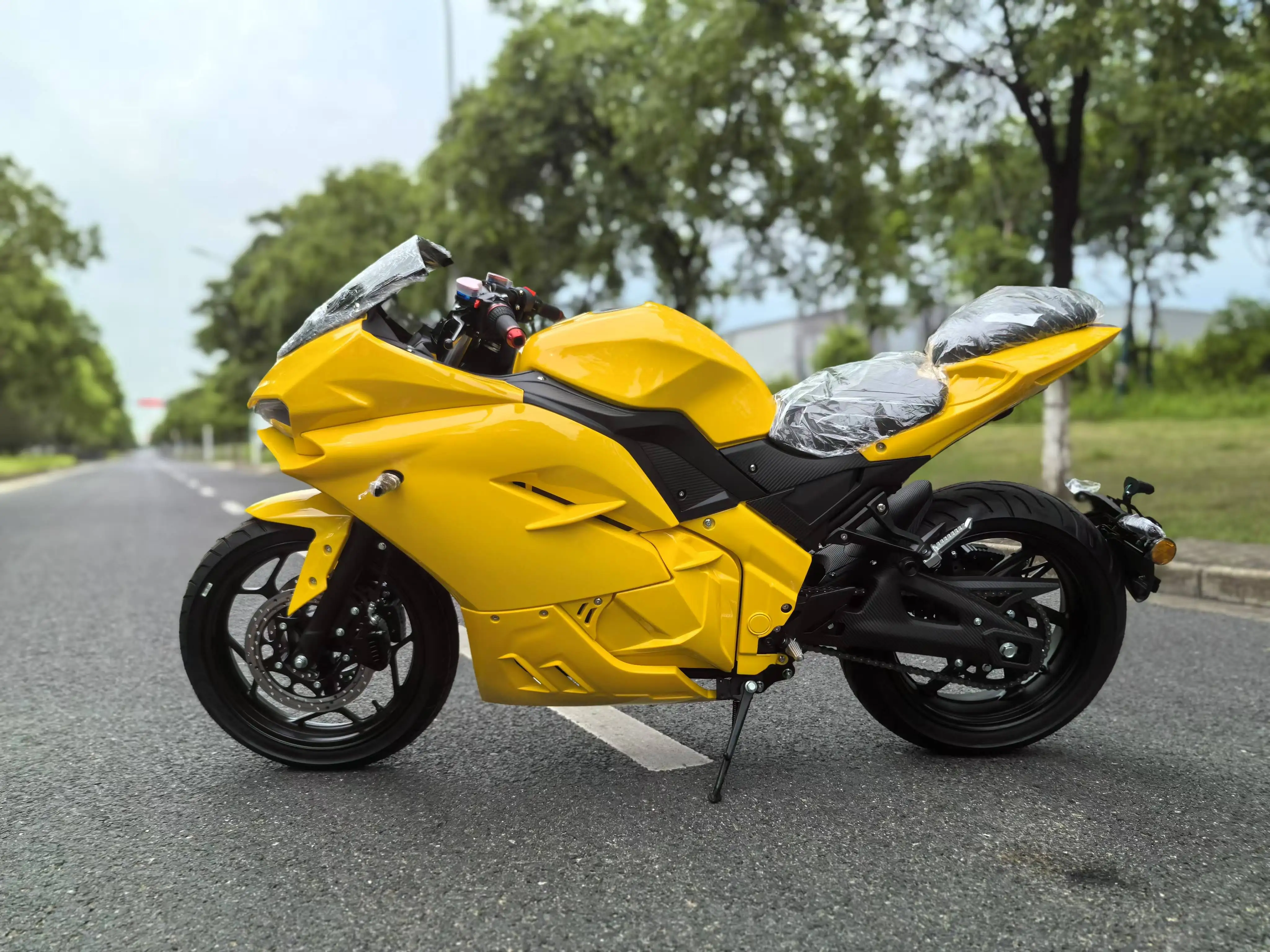 دراجة نارية كهربائية عالية الجودة معتمدة من الاتحاد الأوروبي محرك عالي الطاقة 5000 وات 8000 وات 10000 وات مع سرعة شهادة EEC COC 100-140 كم/ساعة