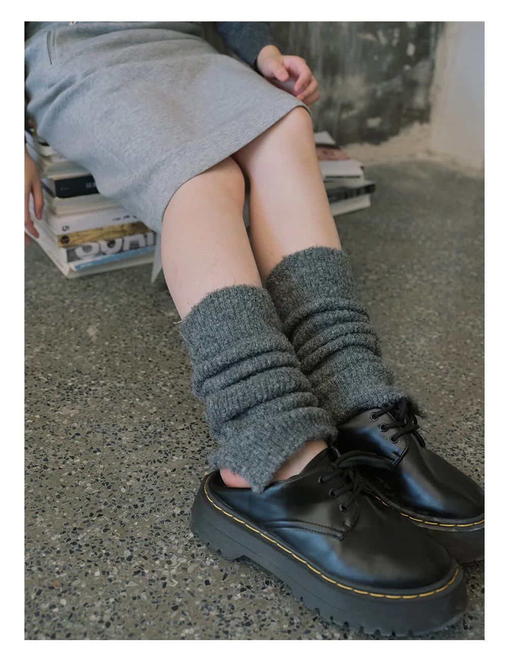 ถุงเท้าไหมพรมผสมแบบถักลายวงกลม ปลายผ่าข้าง สำหรับผู้หญิง สไตล์บัลเล่ต์ Y2K ถุงเท้าฤดูหนาวแบบหลวมๆ แฟชั่นสำหรับใส่เป็นชั้น