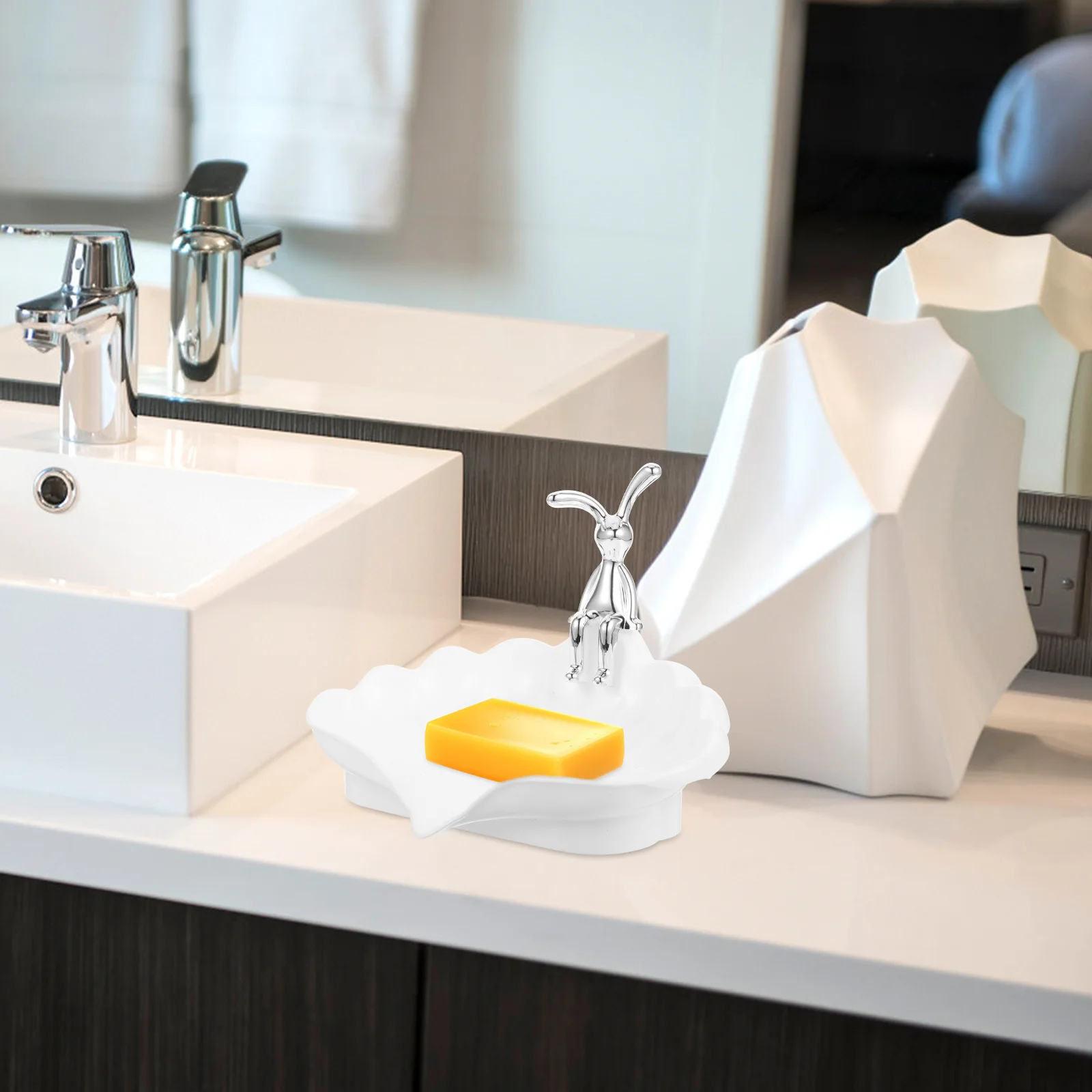 طبق الصابون ذاتي التصريف خفيف الوزن مادة البولي بروبيلين على شكل قذيفة الأرنب حامل الصابون صينية تخزين الحمام مستلزمات الحمام #5