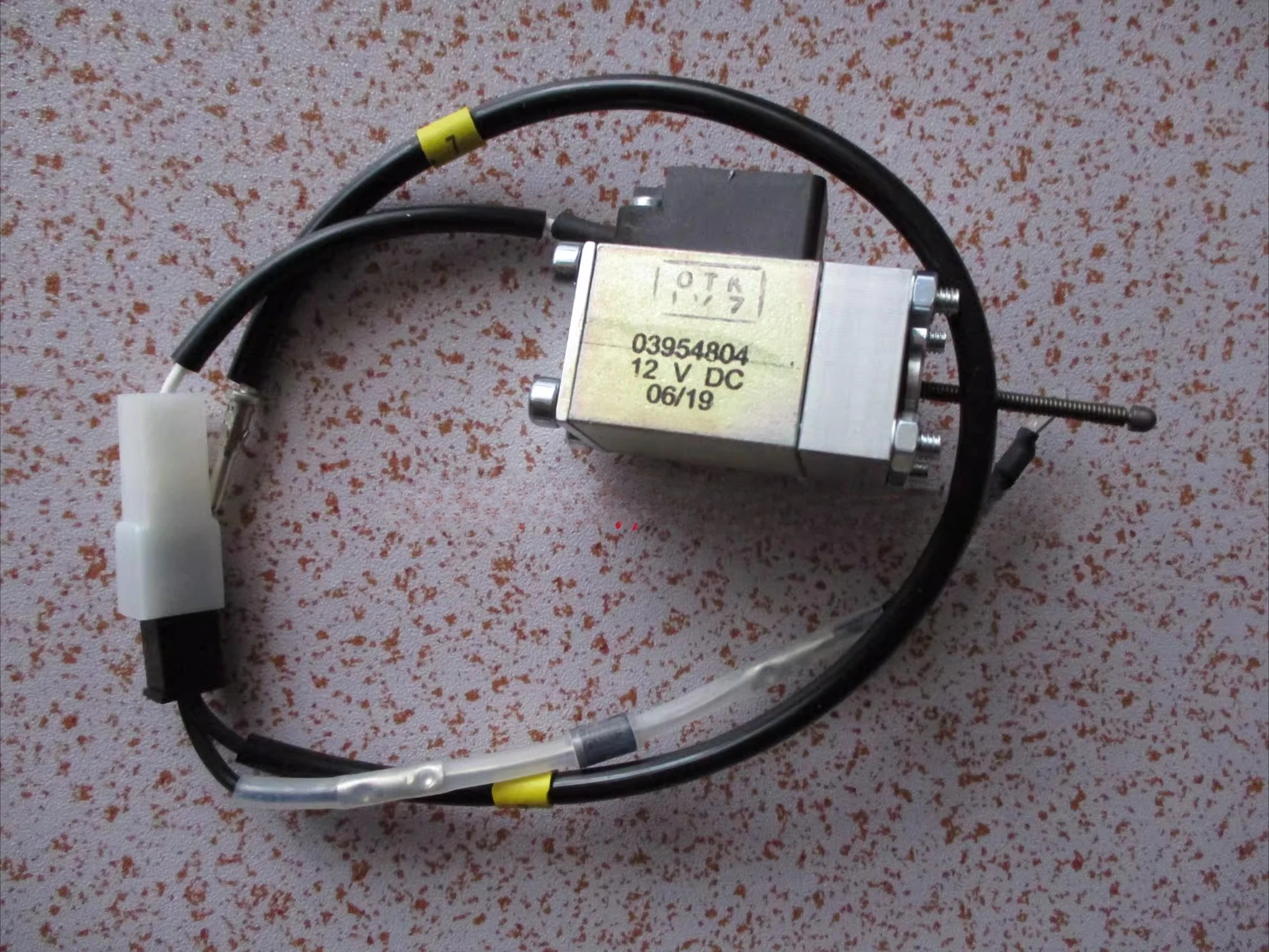 For Germany HATZs 1B40T Flameout Solenoid Valve 03954804 12V DC Solenoid Valve Switch