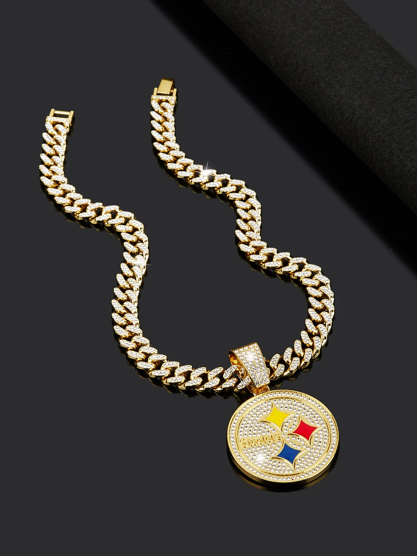 Summer Hip-Hop Zinc Alloy Rhinestone Decor Round Shaped Pendant Necklace Men\'s Necklace Jewelry Gift  for a Stylish Look