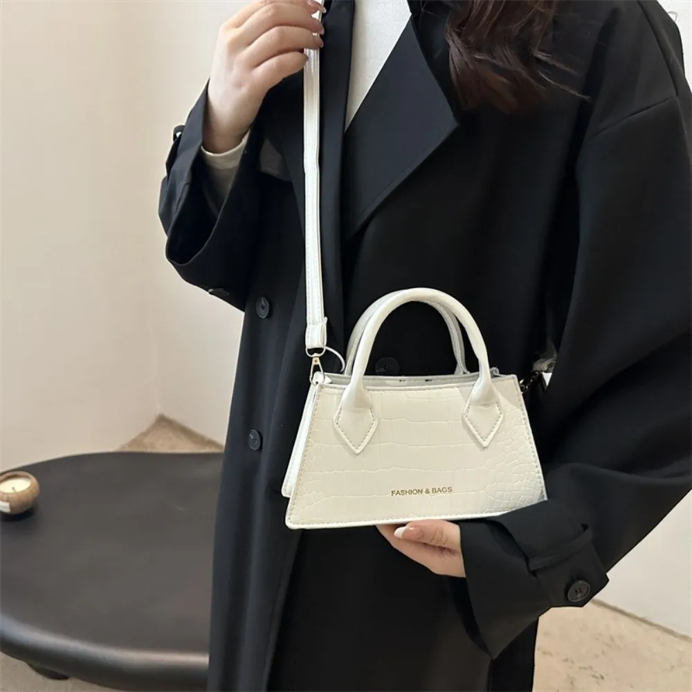 Burgundy Red Women Shoulder Bag Small Bag Zipper Closure Designer Crossbody Bags Adjustable Shoulder Strap Elegant Handbag