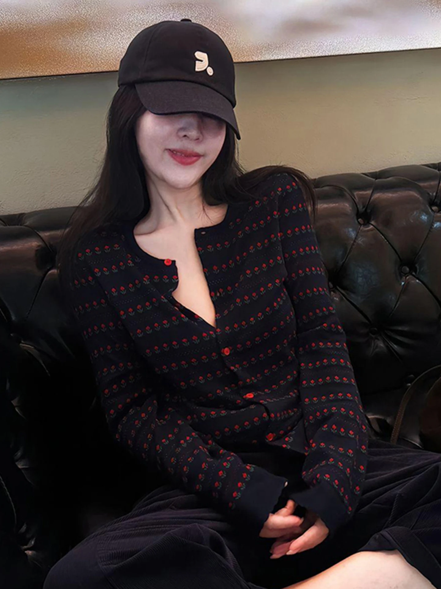 เสื้อคาร์ดิแกนถักแบบยาว กระดุมเดี่ยว สวมใส่สบาย ทันสมัย เหมาะสำหรับใส่เป็นชั้นในหรือใส่ไปทำงาน ทรงปกติ ผ้านุ่มปานกลาง