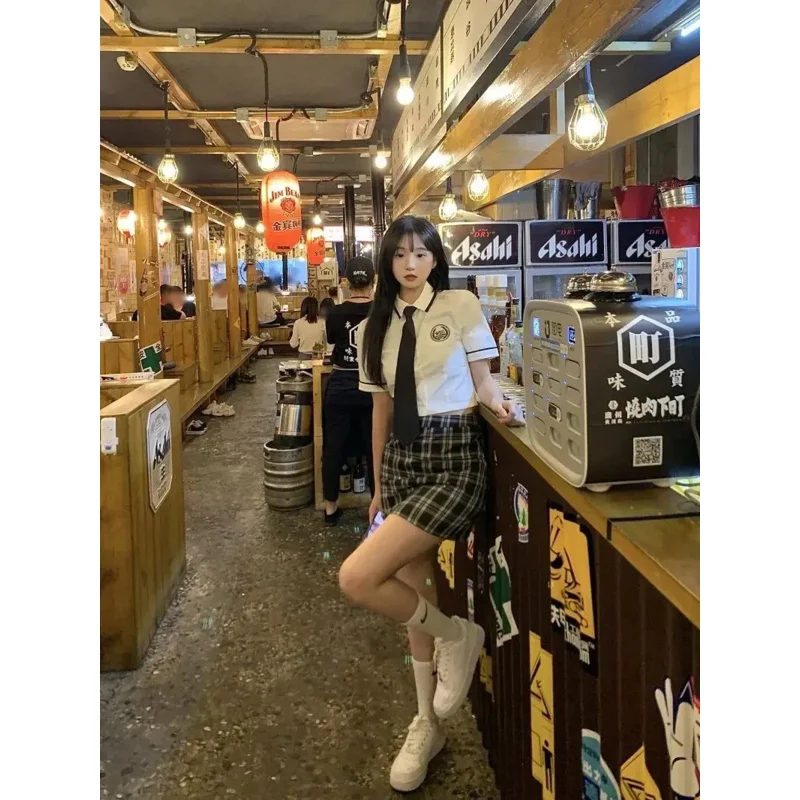 زي المدرسة على الطراز الياباني والكوري ، زي الفتيات Jk ، تنورة عالية الخصر ، التفاف الورك ، مجموعة يومية من قطعتين