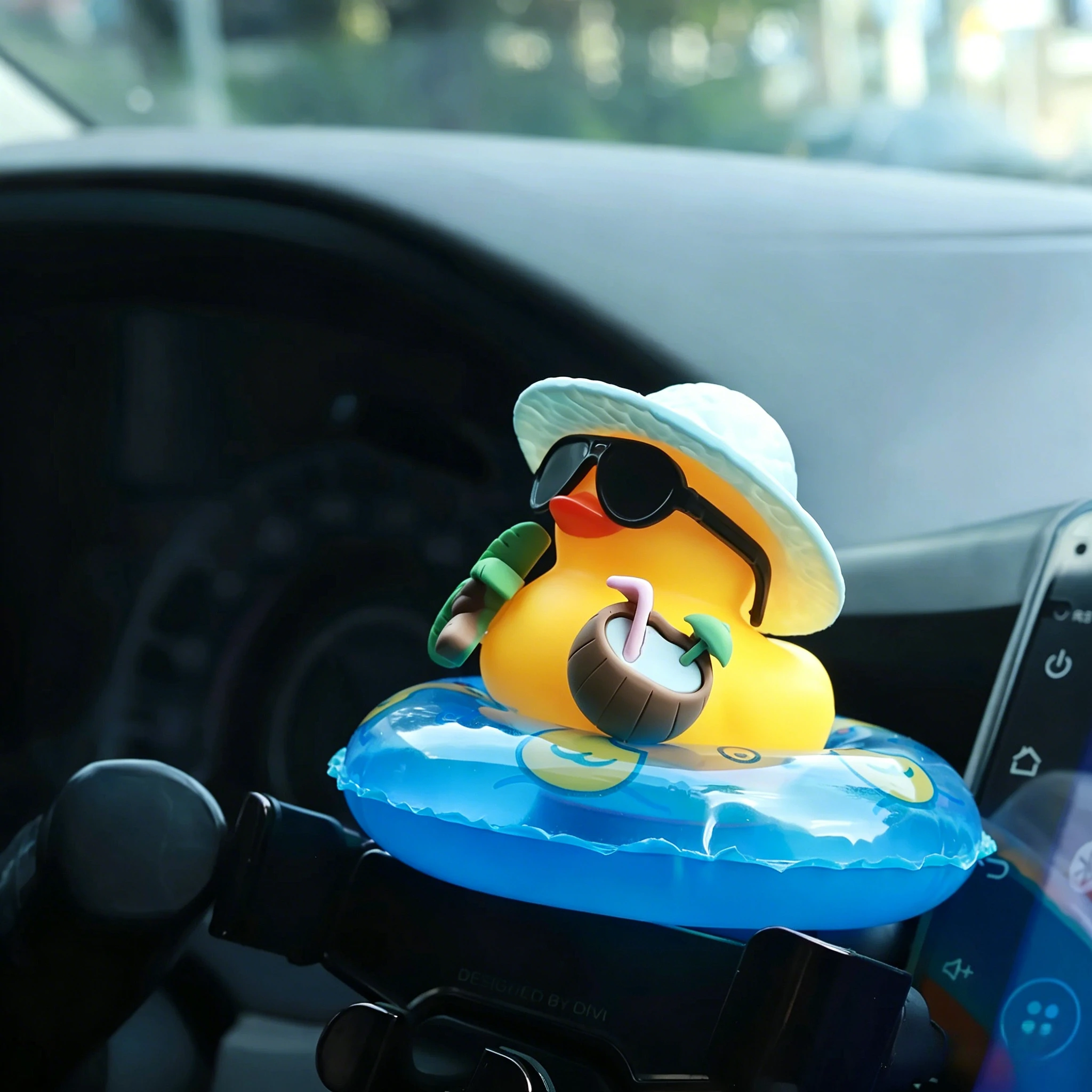 Tropical Rubber Duck Car Ornament, Funny Beach Duck with Sunglasses, Coconut Float, Car Interior Decor, Dashboard Accessories