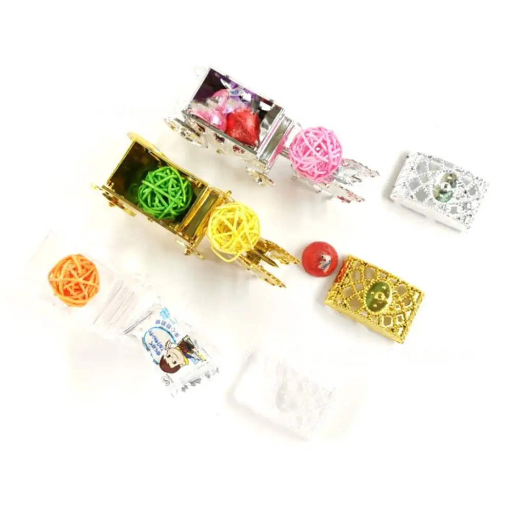 Portable Exquisite Carriage Candy Box High-end Cute SmallCarriage Ornaments Plastic Carriage Model Home