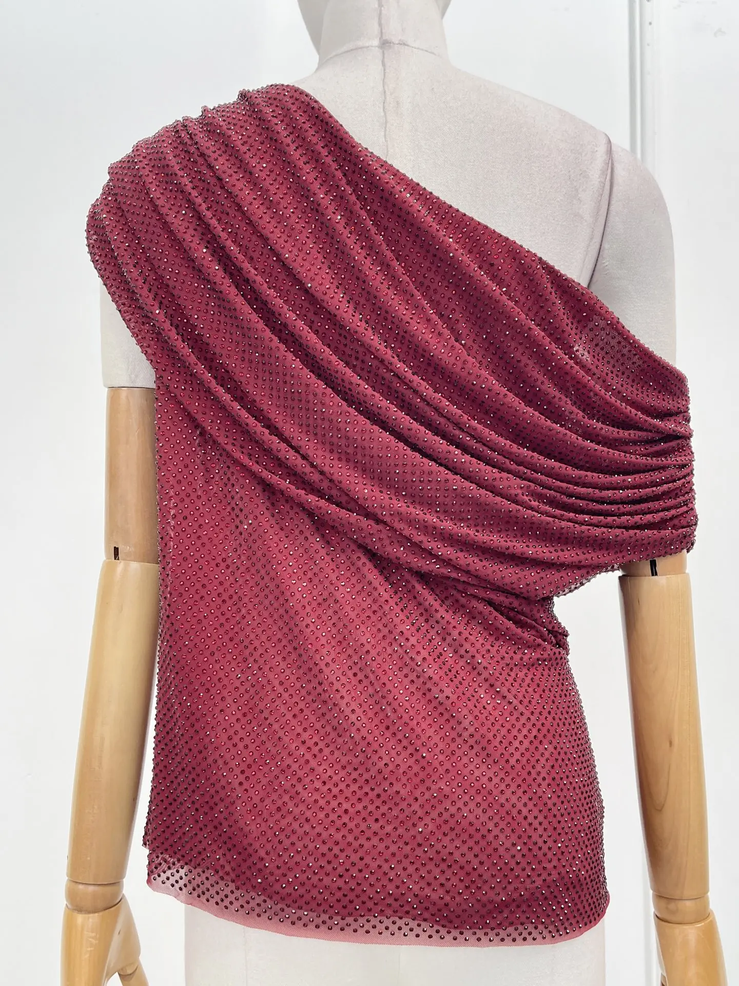 Mujer otoño 2025 nuevo rojo manga corta diamantes prensado blusa Tops