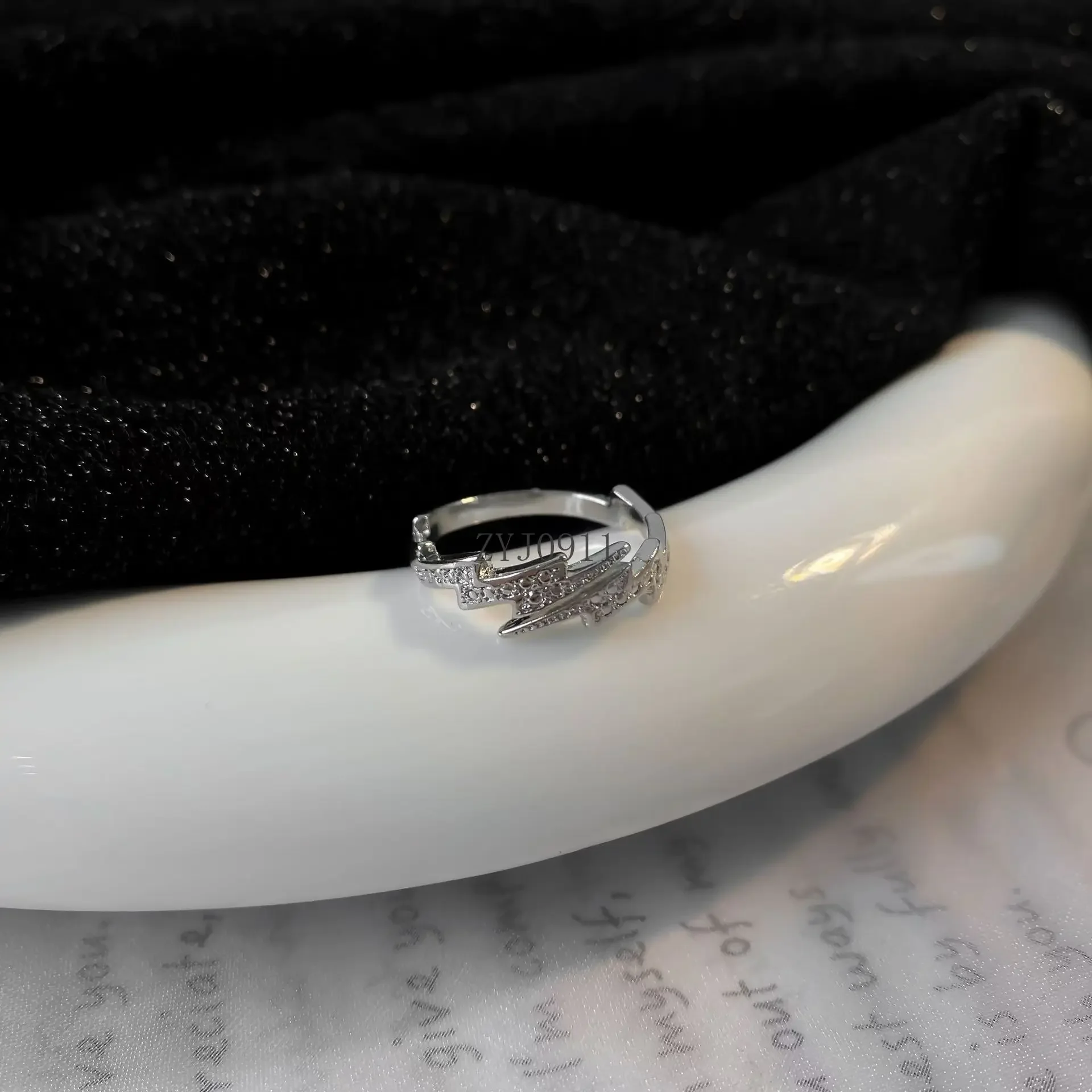 2024 جديد فضي اللون البرق خواتم مفتوحة للنساء الرجال العصرية غير النظامية السبابة البنصر شخصية الهيب هوب مجوهرات هدية