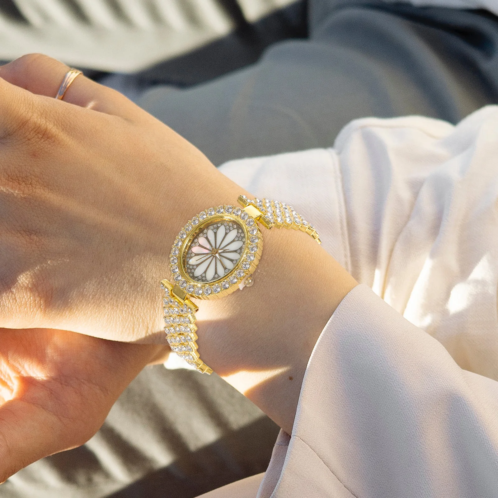 ساعة يد نسائية أنيقة مزينة بحجر الراين، زخرفة رائعة، ساعة يد مزخرفة كاجوال عصرية #3