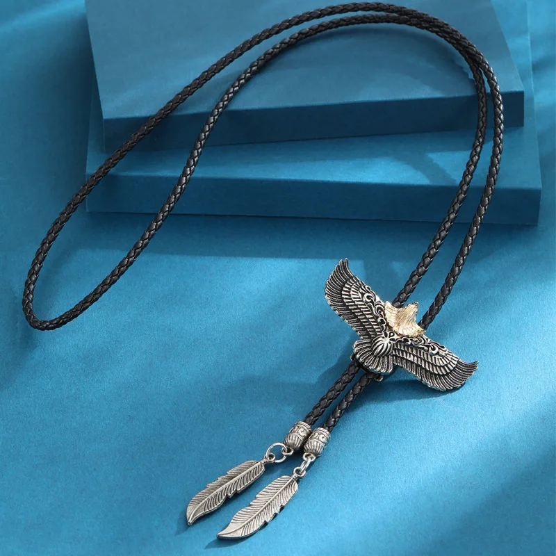 

This is a retro eagle-patterned denim tie, a Western-style men's necklace, collar and accessories