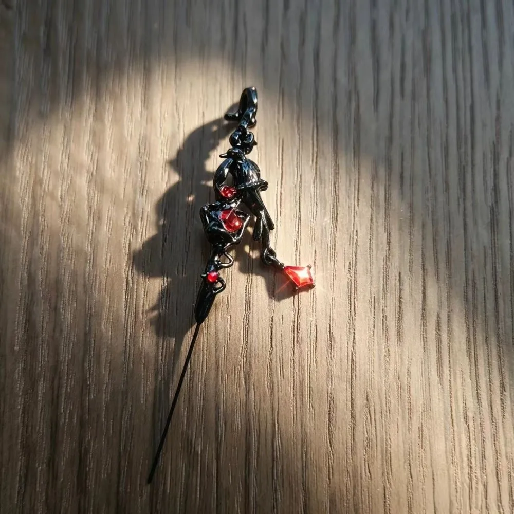 Vintage Crystal Rhinestone Thorn Piercing Earring Red Crow Ear Pin Black Silver Colors Lightweight Ear Stick Alt Style