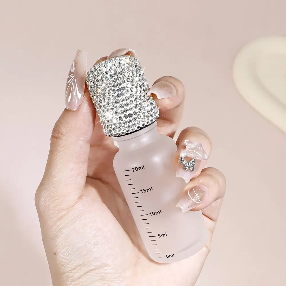 Bling Rhinestone Essential Oil Bottle Refillable Leakproof Roll-on Bead Bottle Portable with Scale Essence Storage Bottle Women