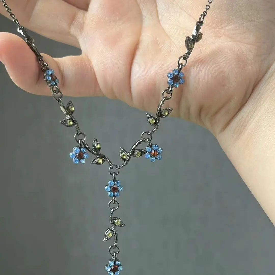 The Middle Ancient Times Style Inlaid Multicolored Zircon Branch Leaves Small Flowers Necklace Women's Vintage Banquet Necklace