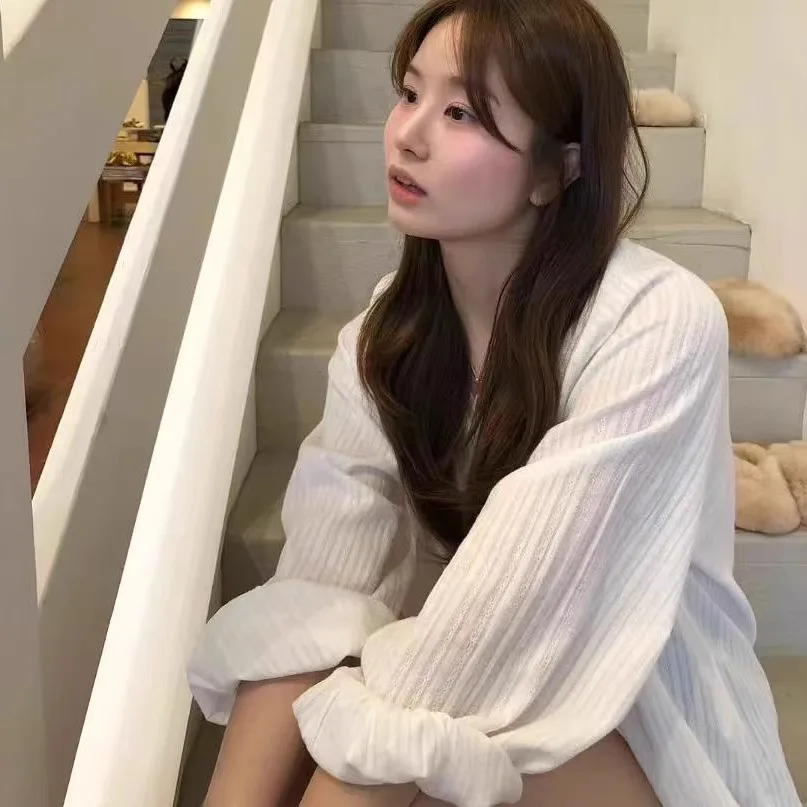 2025年夏新作 スレ ドンデムン 無地 ルーズ ロングスリーブ ワンピース 蝶ネクタイ付き 韓国風 スレ 通気性 コットン Vネック レディース...