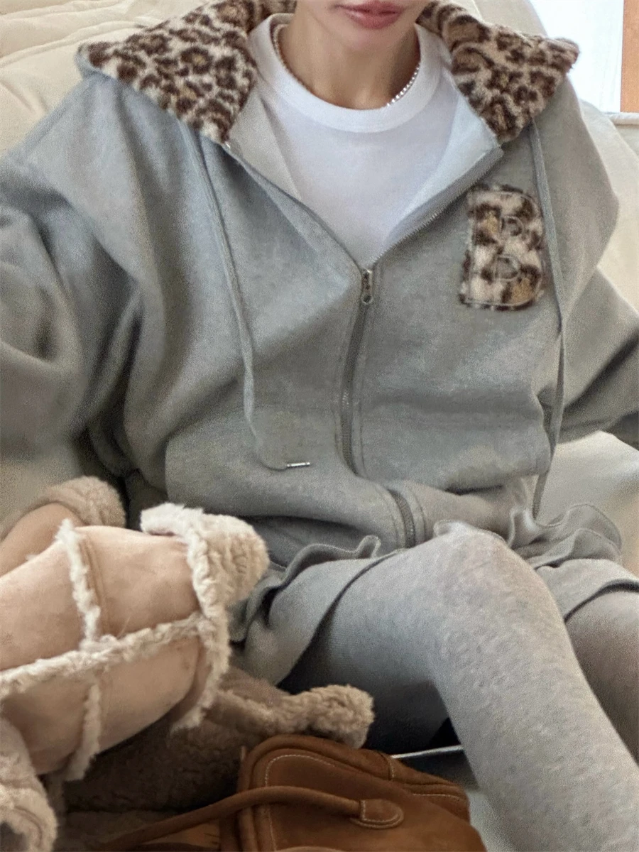 

Женское джатовое пальто с капюшоном и леопардовым принтом в стиле ретро, повседневное пальто на молнии с надписью в стиле пэчворк, зимняя верхняя одежда