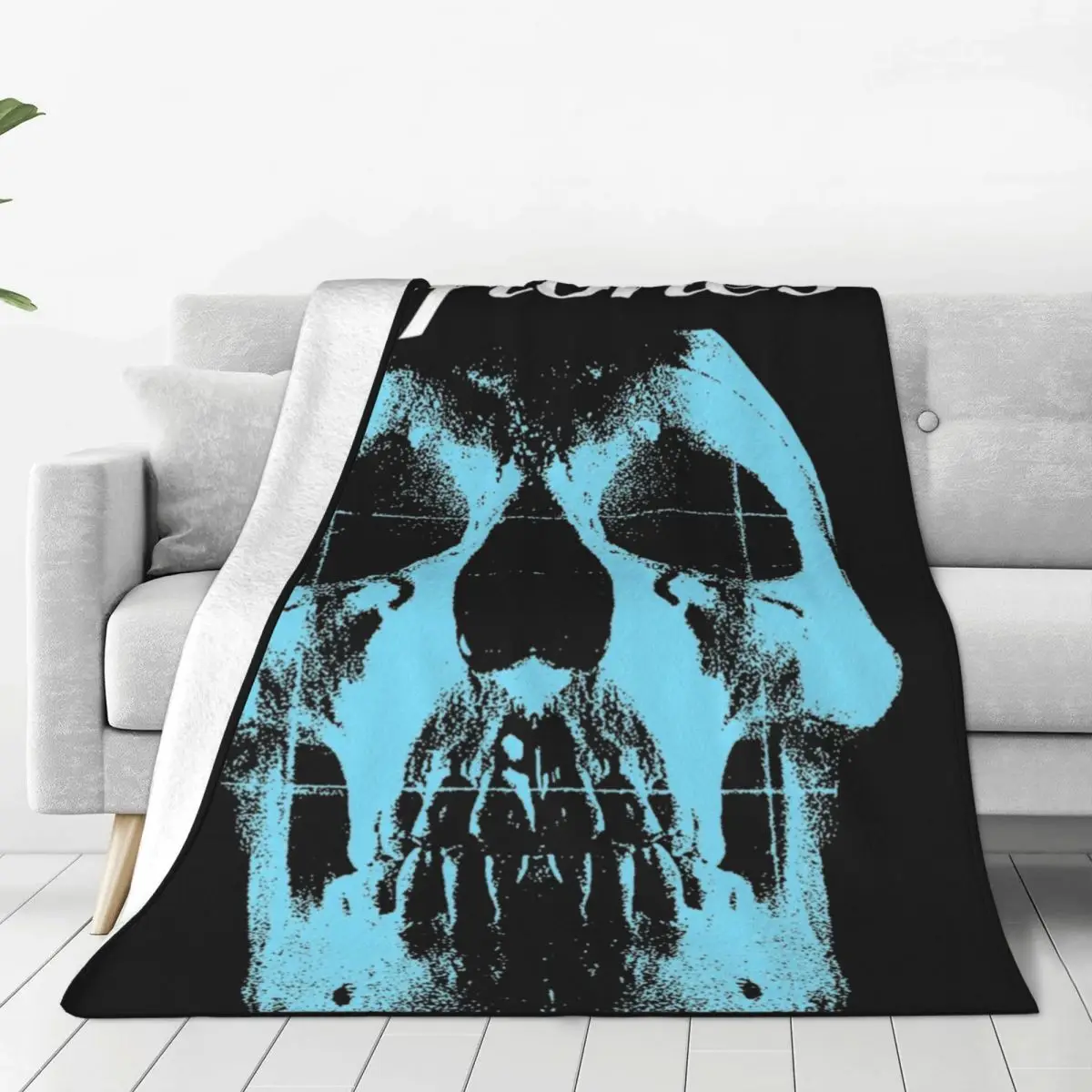 Retro Deftones Metal Band Tour Throw Blanket Fleece Bedding Skull Horror Throw Blankets Comfortable Soft for Travel Bedspreads