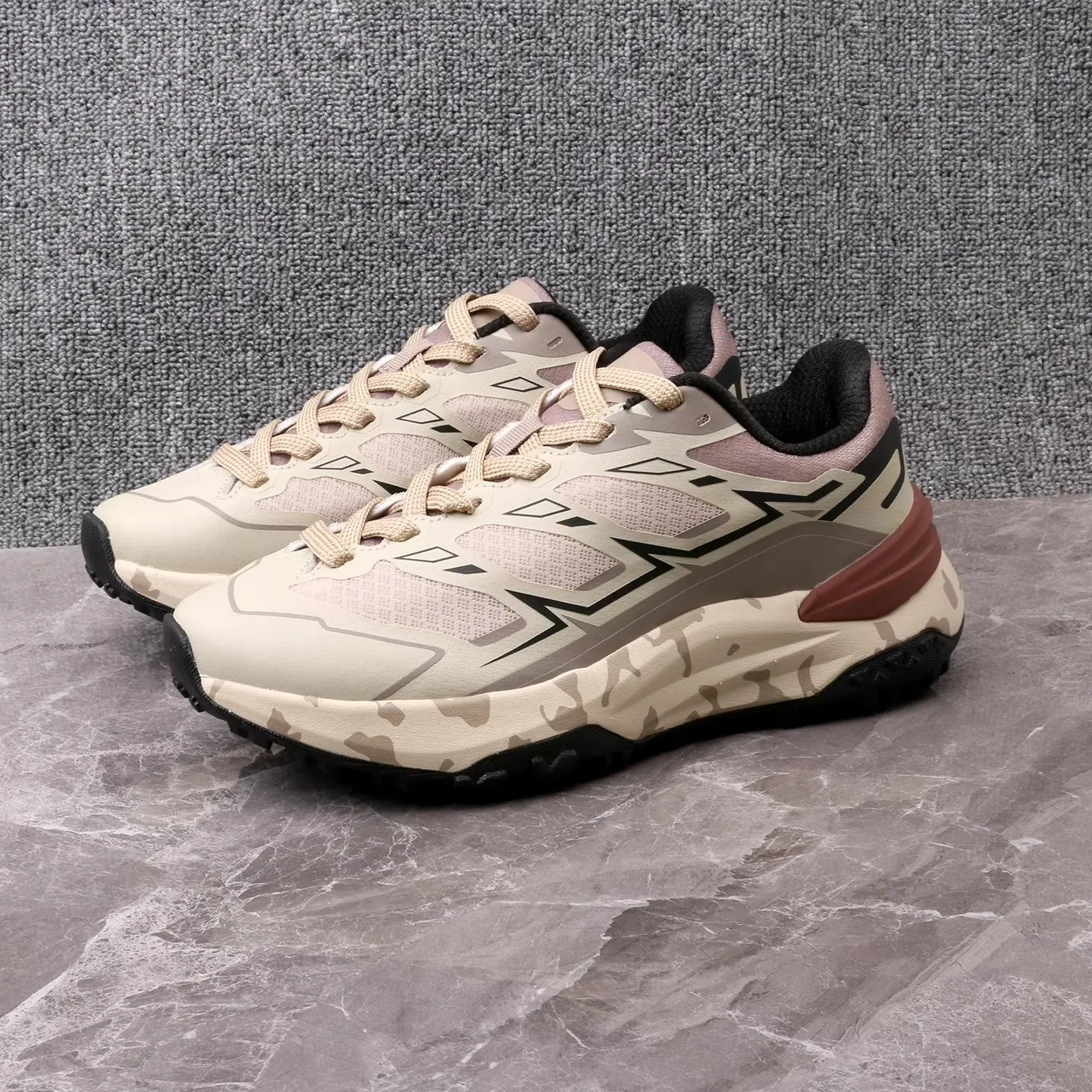 

New Men's and Women's Breathable Professional Wear Mountaineering Shoes Mountaineering Shoes Walking Shoes Very Good