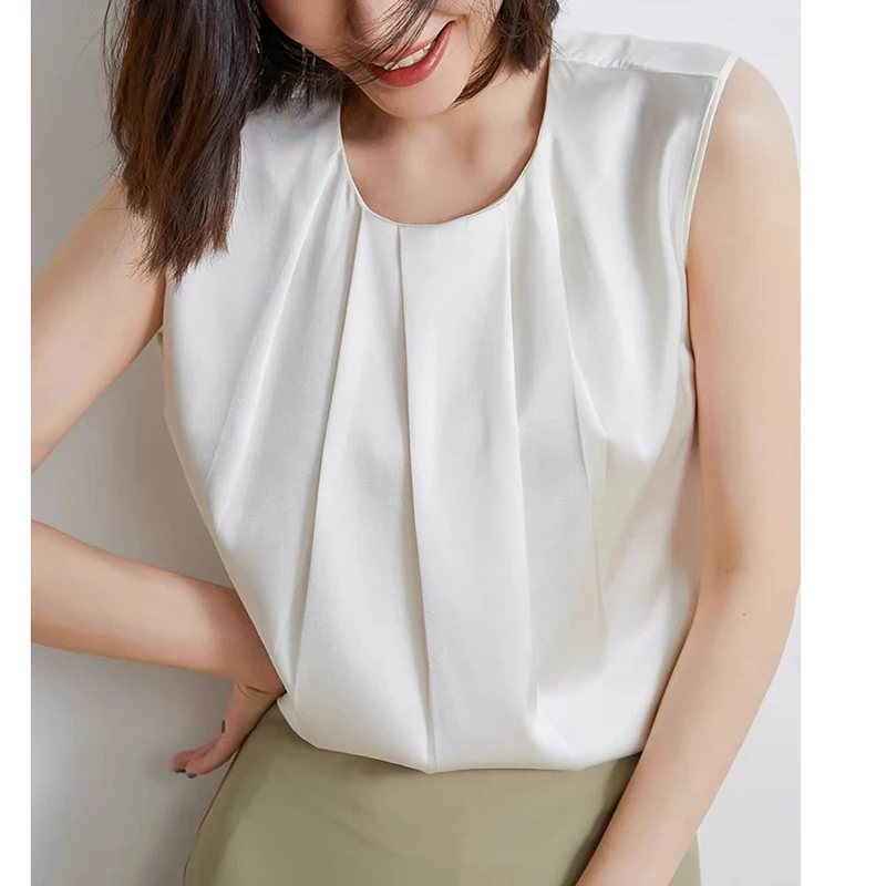 

Satin Spaghetti Strap Shirts Women Sleeveless Summer O-Neck Tank Tops Loose Casual Sexy Blouse 2025 New Korean Fashion Shirts