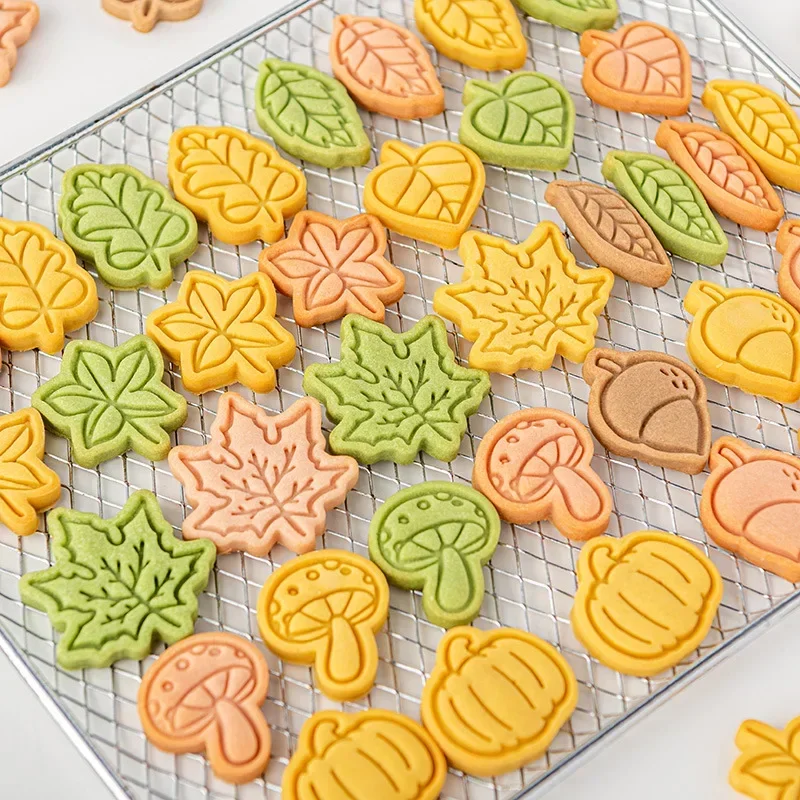 Cookie Embosser Mold Set Thanksgiving Day Autumn Biscuit Mold Pumpkin Mushroom Palm Fruit Maple Leaf Fondant Biscuit Cutter Mold