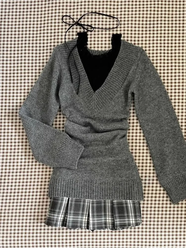 Maglione con scollo a V retrò + canotta in pizzo nero Autunno Inverno da donna Nuovo Slim Fit Versatile Pullover Temperamento Top a maniche lunghe