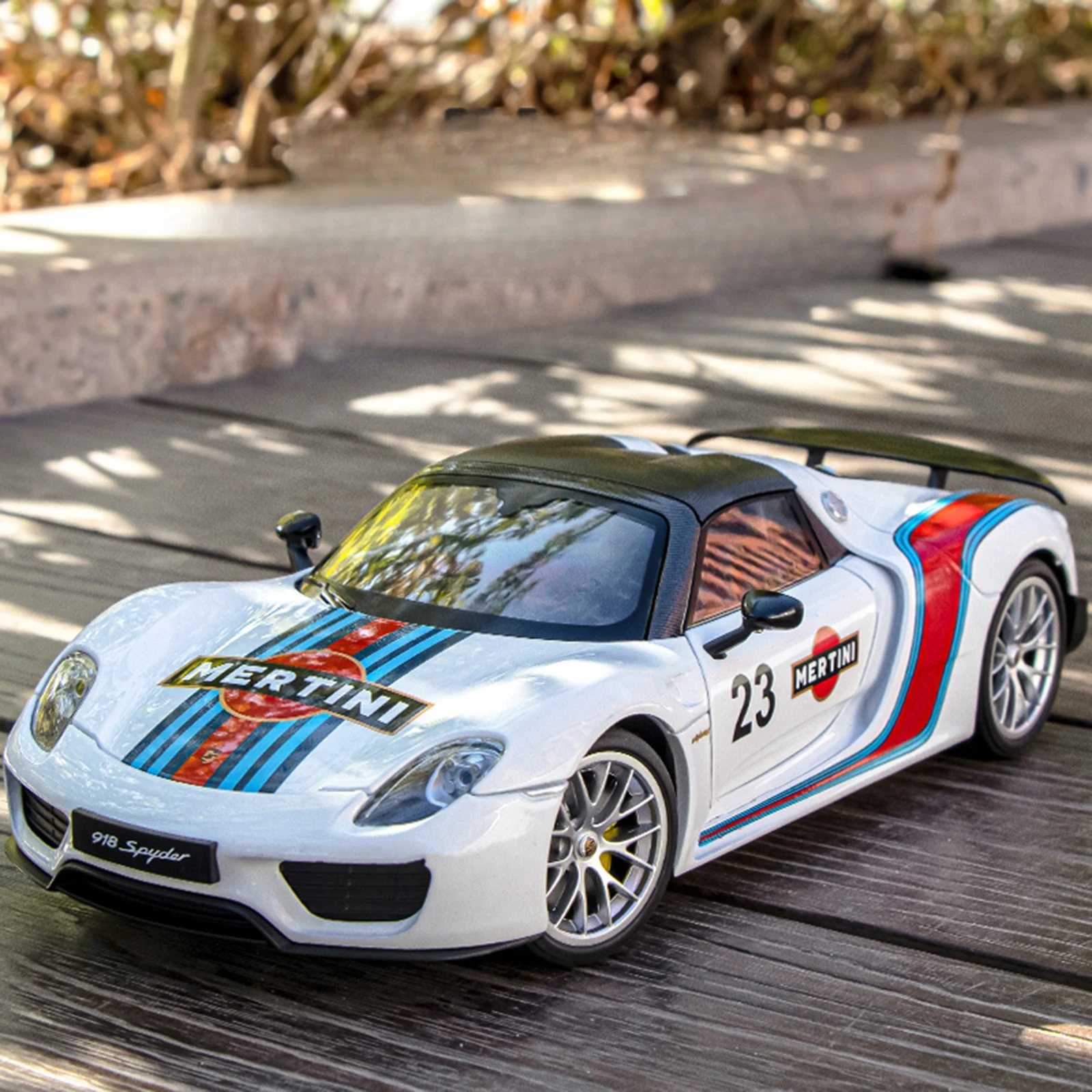 

1:18 Porsche 918, окрашенная ограниченная серия, литая под давлением модель автомобиля из сплава, коллекция украшений для хобби, звук и свет, серия, подарок