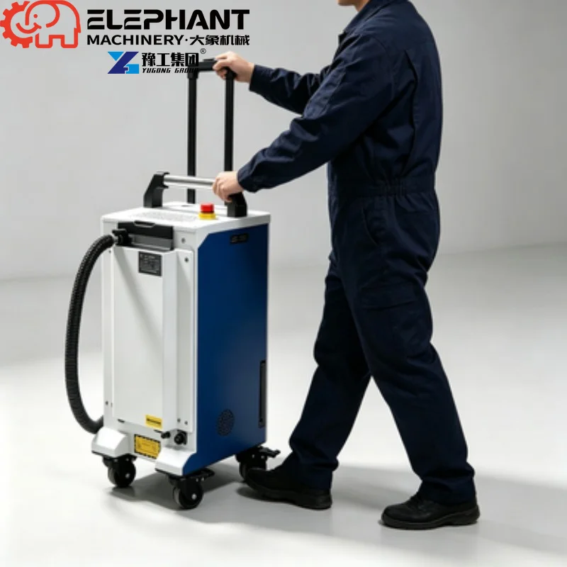 Handheld Fiber Laser Cleaning Machine 2000W For Metal Paint And Rust Removal