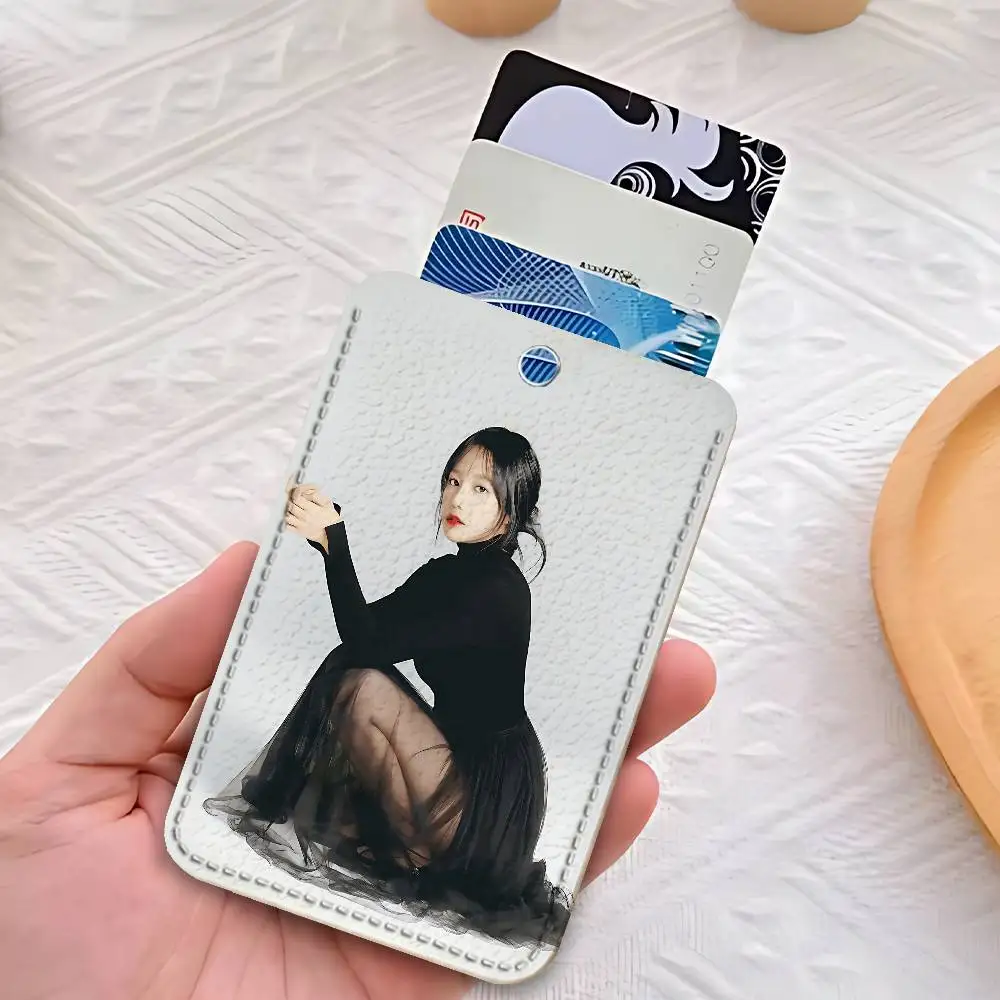 Singer Jo Y-Yuris Actres Estuche para tarjetas de acceso personalizado Tarjetero de cuero Estuche para tarjetas de transporte Regalos