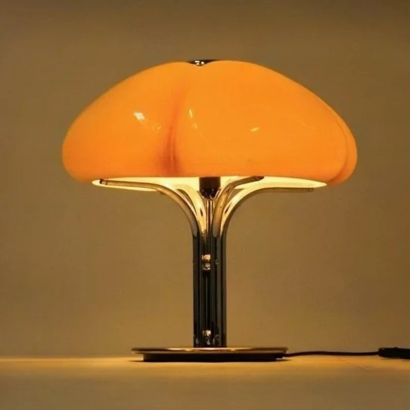 Mushroom Night Light Metal Luxury Bedside Lamp Modern Creative Household Desktop Table Lamp Bedroom Decoration Accessories