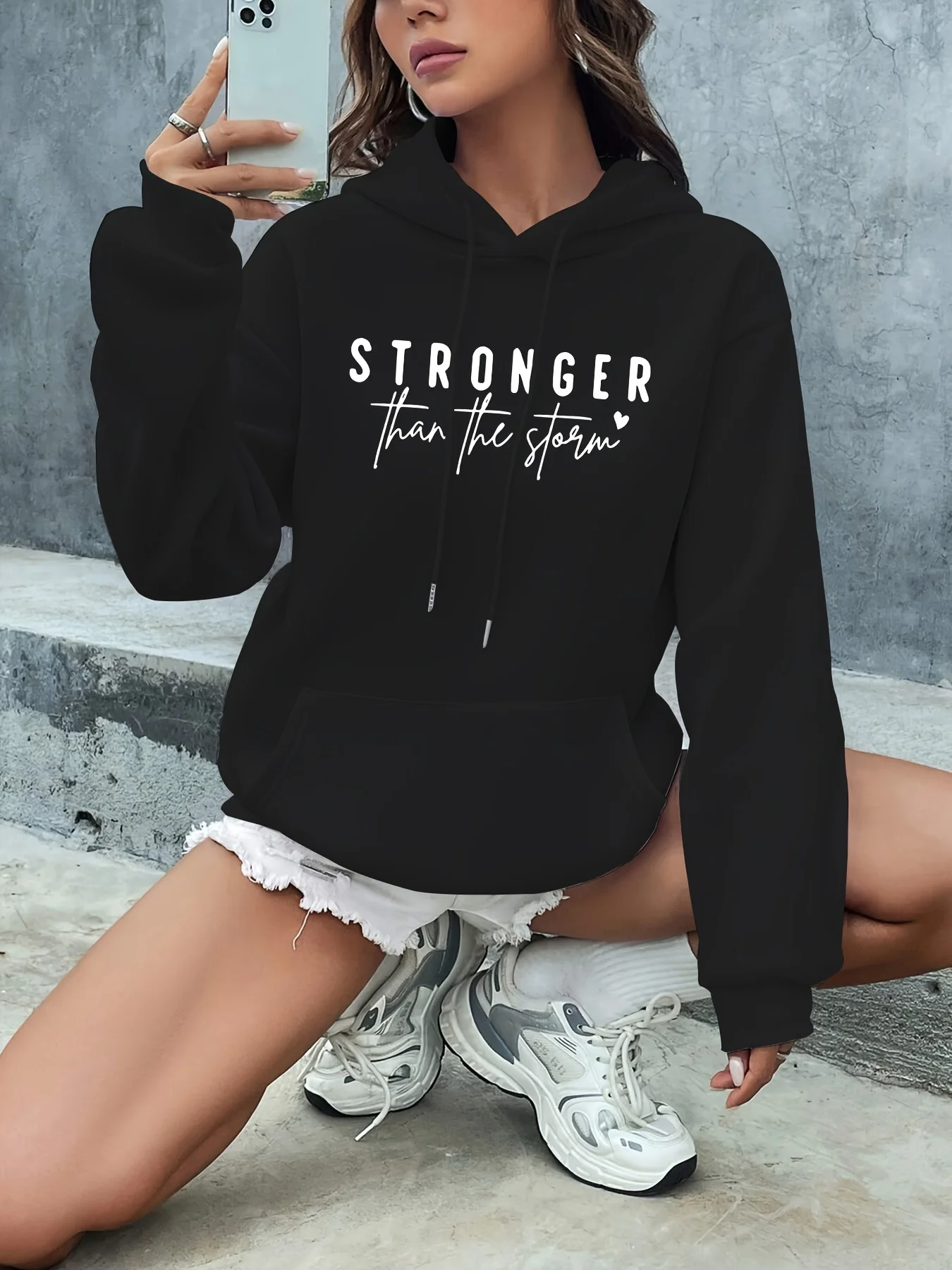 Women's autumn and winter fashionable casual loose letter pattern with plush warm long sleeved hooded sweatshirt